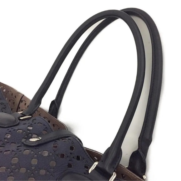 Loewe Navy blue Punching Leather Shoulder Tote Bag PERFECT SUMMER BAG “Anagram” - Picture 13 of 13